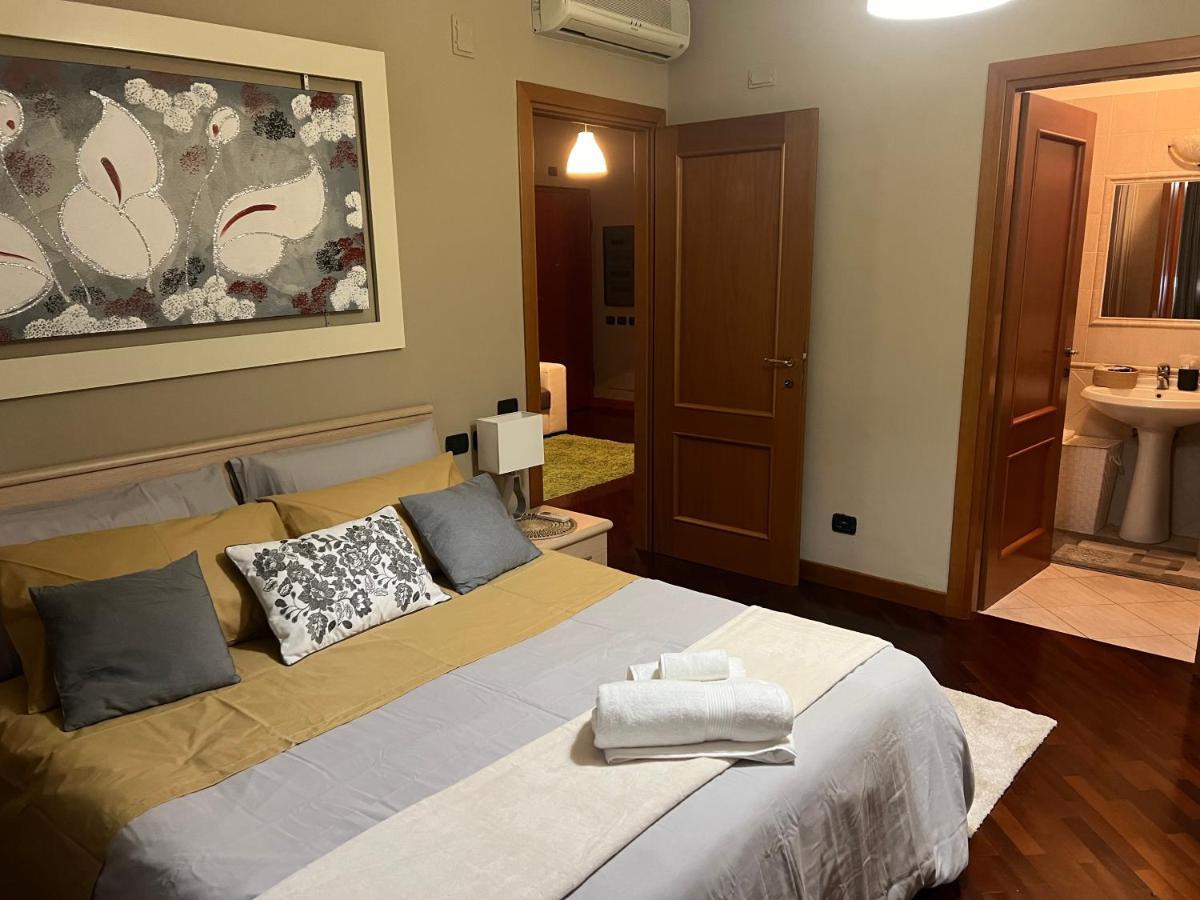 Апартаменты Charme & Relax - Fiera Di Roma - Fiumicino Airport Понте-Галерия Экстерьер фото